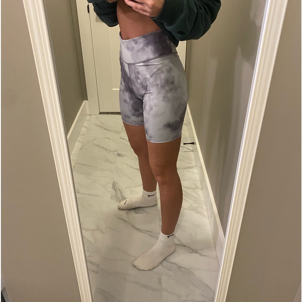 marble nike biker shorts